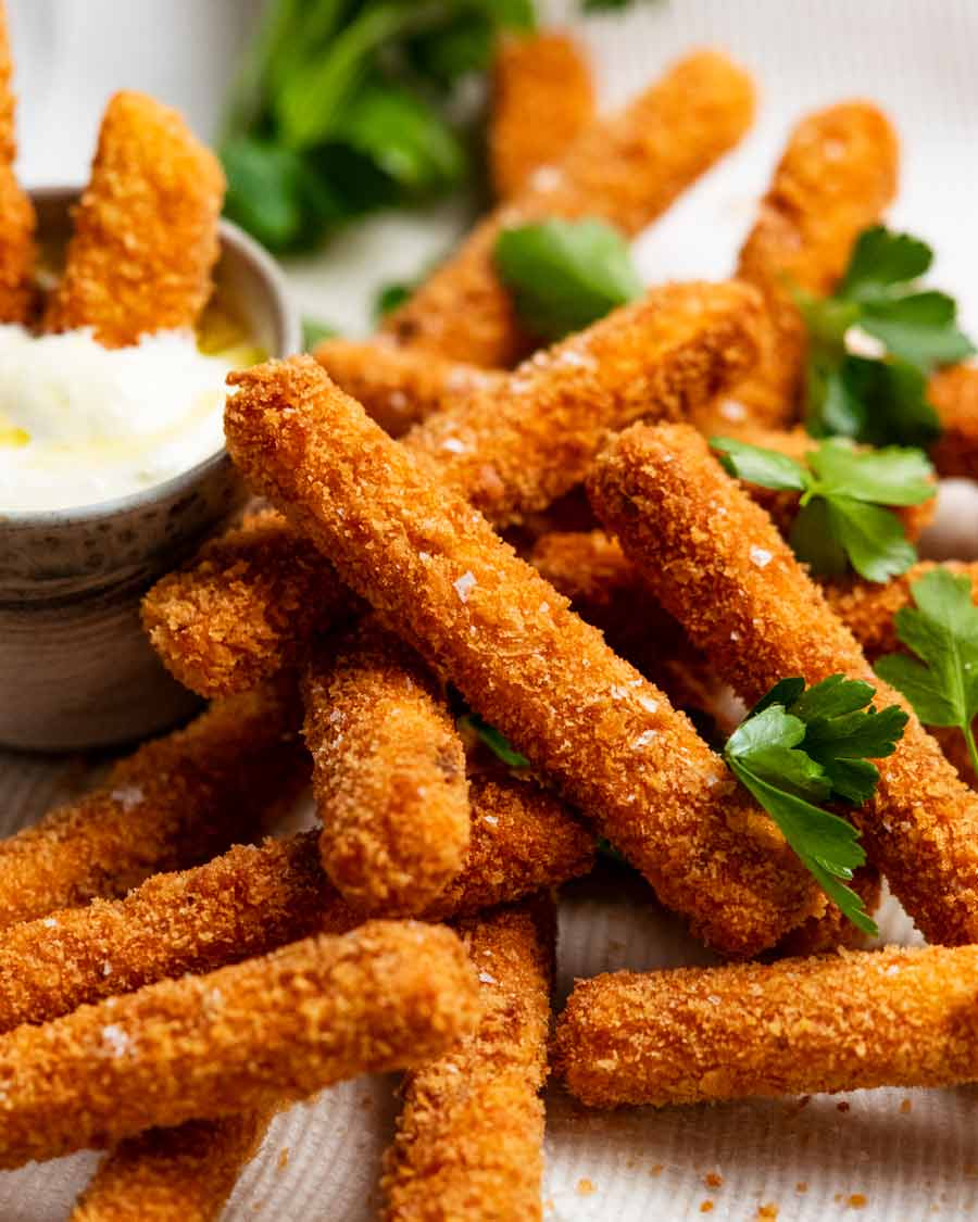 crispy-halloumi-fries-recipe-easy-cheesy-2