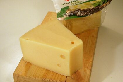 discovering-herrgardsost-cheese-from-sweden-the-cheese-place